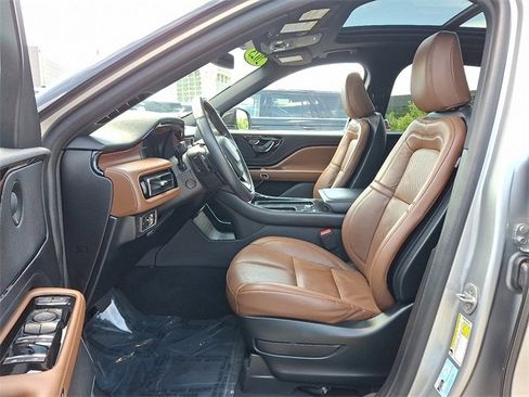 Used 2023 Lincoln Aviator Reserve w/ Equipment Group 201A AWD/4WD image 13