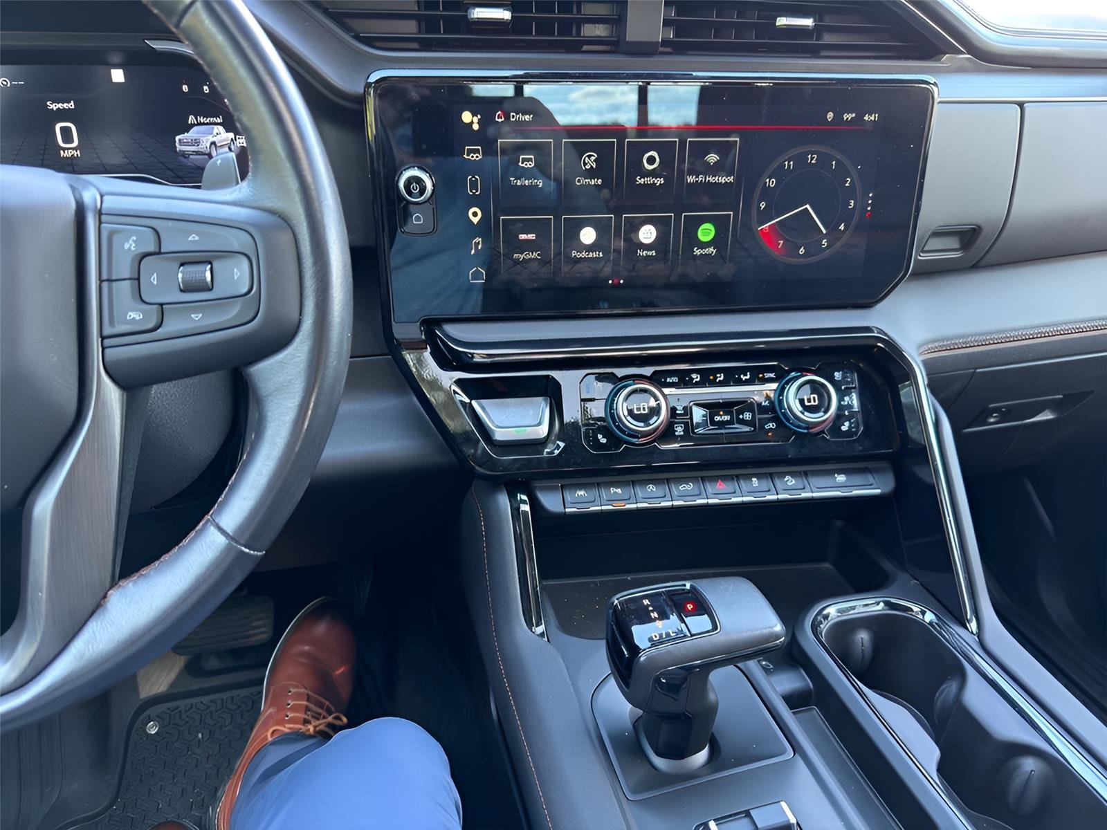 Certified 2022 GMC Sierra 1500 AT4 w/ AT4 Premium Package AWD/4WD image 23