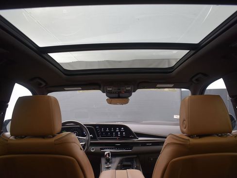 Used 2023 Cadillac Escalade Premium Luxury image 31