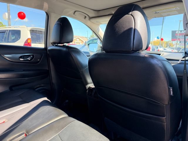 Used 2016 Nissan Rogue SL w/ SL Premium Package AWD/4WD image 11