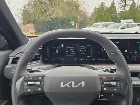 New 2026 Kia EV9 Land image 14