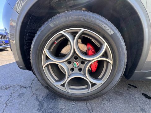 Used 2018 Alfa Romeo Stelvio Ti Sport image 28
