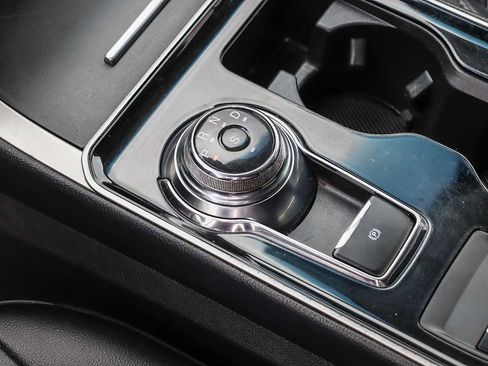 Used 2019 Ford Edge SEL w/ Equipment Group 201A FWD image 20