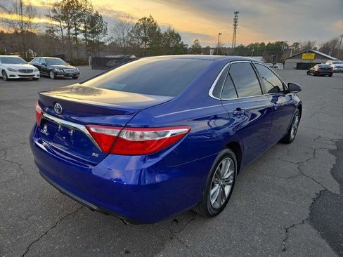 Used 2016 Toyota Camry SE image 5