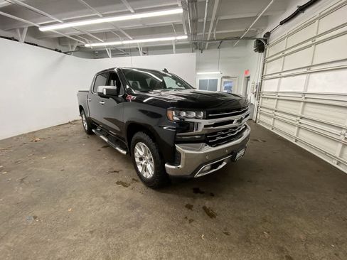 Used 2020 Chevrolet Silverado 1500 LTZ w/ LTZ Premium Package AWD/4WD image 8