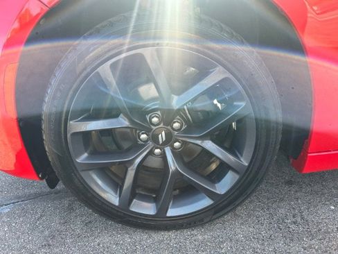 Used 2019 Dodge Charger SXT w/ Blacktop Package RWD image 5