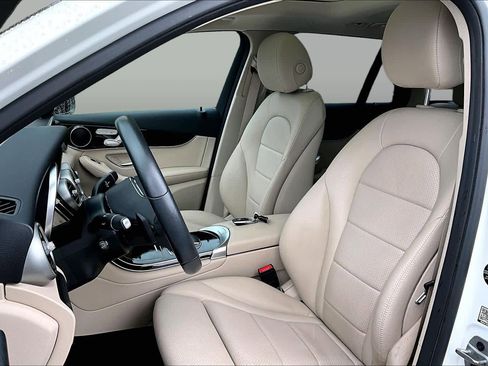 Used 2021 Mercedes-Benz GLC 300 image 7