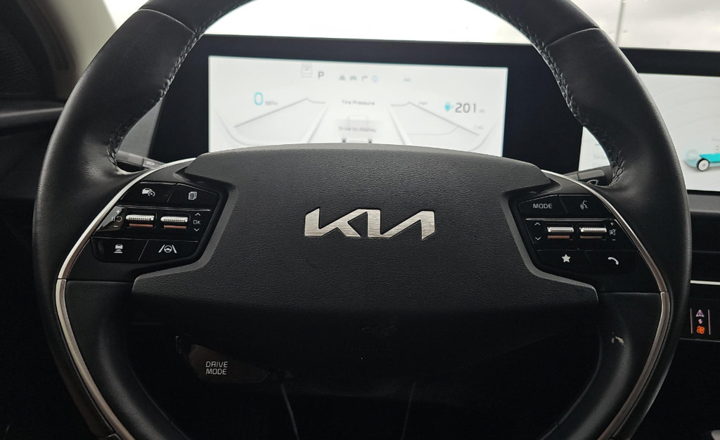 Used 2024 Kia EV6 Light RWD image 13