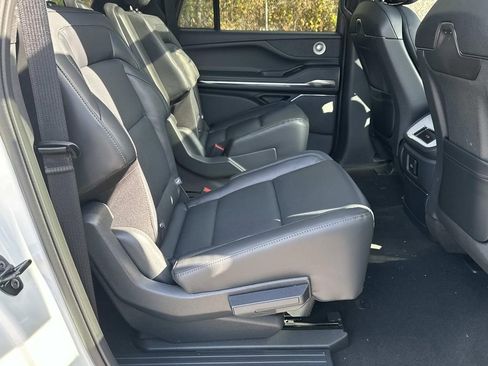 New 2025 Lincoln Navigator L Reserve w/ Jet Appearance Package image 15