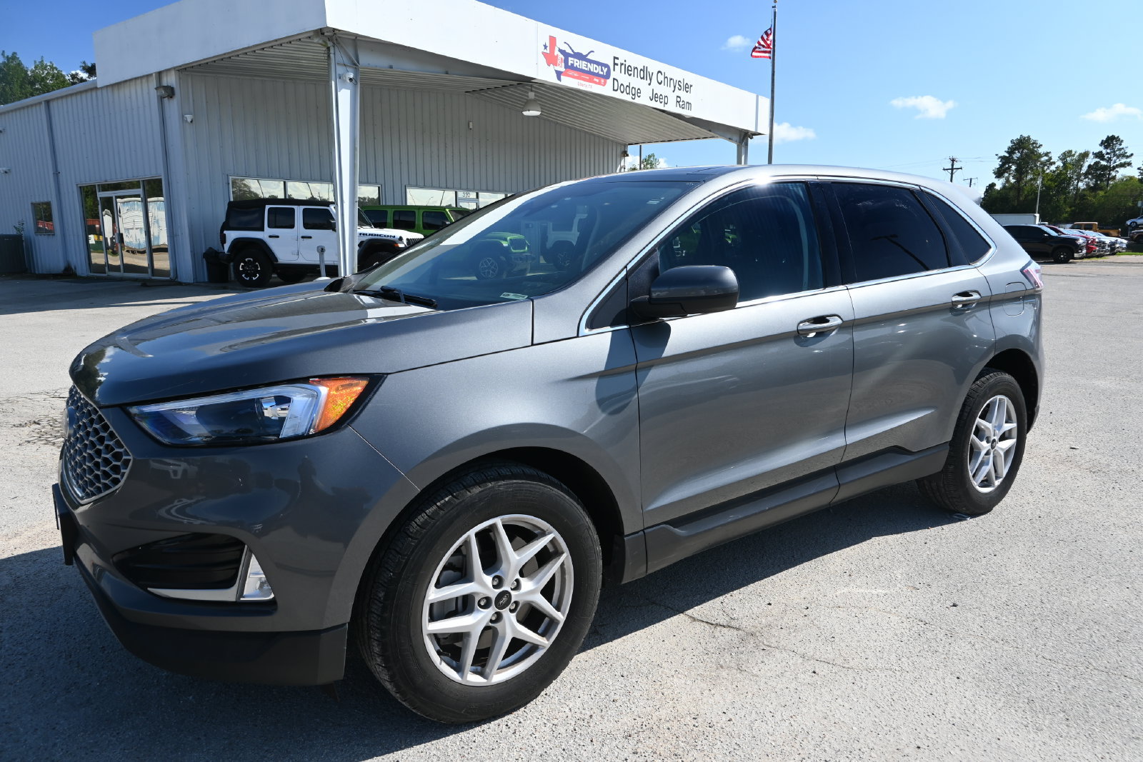 Used 2023 Ford Edge SEL w/ Convenience Package AWD/4WD image 5