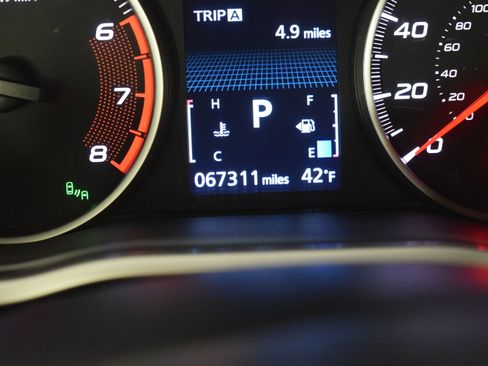 Used 2022 Mitsubishi Eclipse Cross SEL image 11