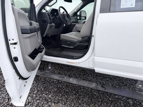 Used 2019 Ford F450 XL w/ Power Equipment Group image 10
