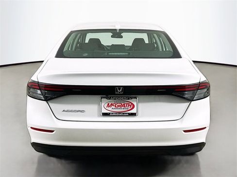 Used 2024 Honda Accord EX image 18