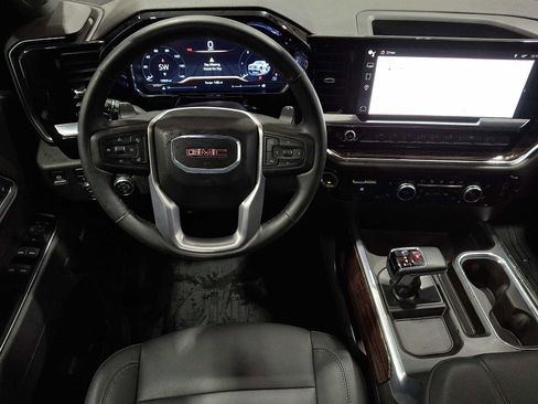 Certified 2025 GMC Sierra 1500 Elevation w/ Elevation Premium Package image 11
