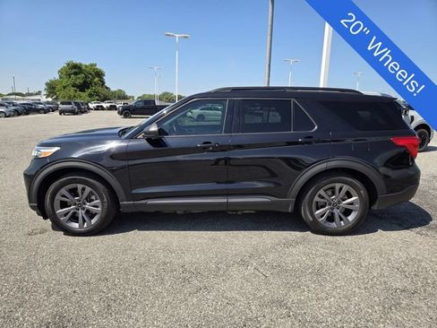 Used 2021 Ford Explorer XLT w/ Equipment Group 202A RWD image 4