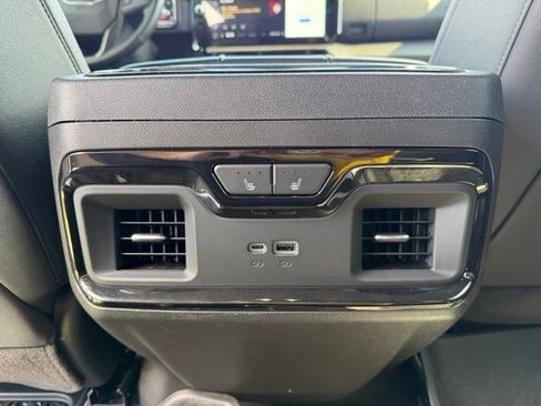 Used 2025 GMC Sierra 1500 AT4 w/ AT4 Premium Package AWD/4WD image 22