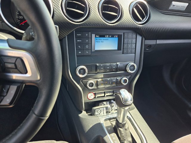 Used 2022 Ford Mustang Coupe RWD image 9