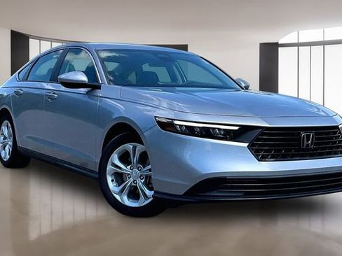 Used 2023 Honda Accord LX image 3
