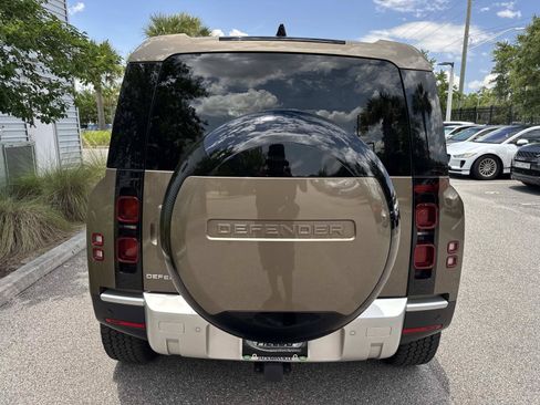 Certified 2025 Land Rover Defender 110 S AWD/4WD image 7