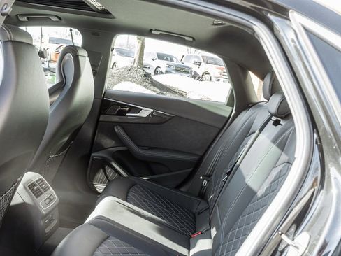 Used 2023 Audi S4 Premium Plus w/ Premium Plus Package image 31