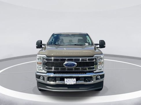 New 2026 Ford F250 4x4 Crew Cab Super Duty image 2