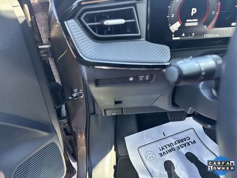 Used 2025 Nissan Kicks SR w/ Interior Electronics Package image 12