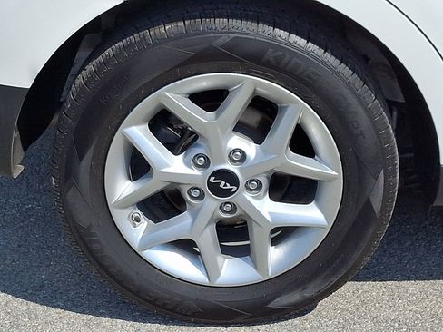 Used 2022 Kia Soul LX w/ Technology Package FWD image 8