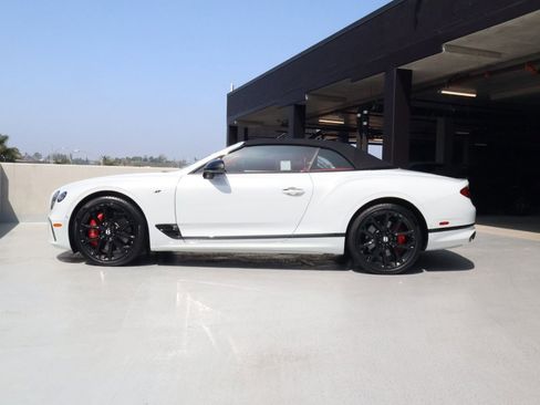 Certified 2024 Bentley Continental GT V8 AWD/4WD image 6