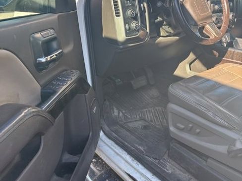 Used 2015 GMC Sierra 1500 Denali image 1