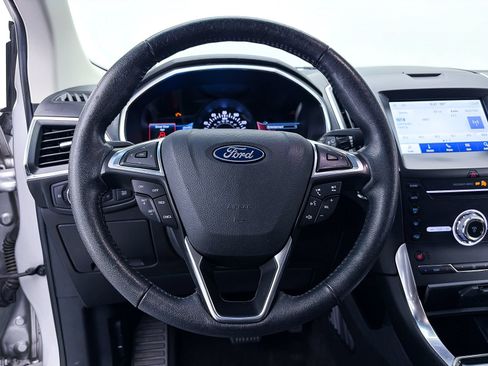 Used 2019 Ford Edge Titanium FWD image 29