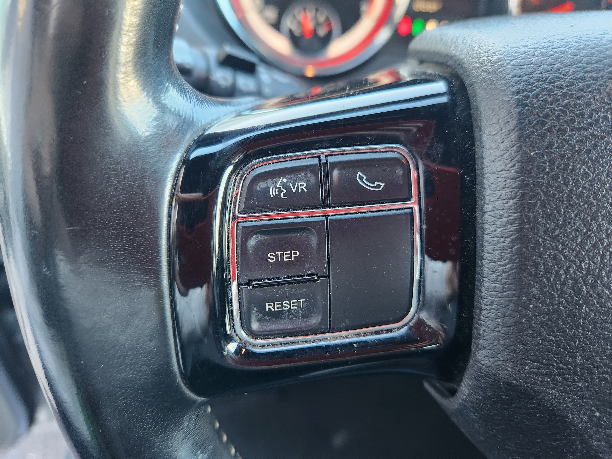 Used 2019 Dodge Grand Caravan SXT FWD image 22