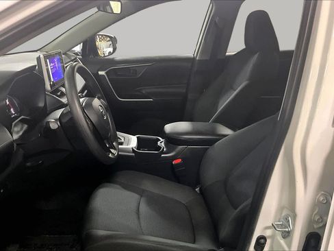 Certified 2024 Toyota RAV4 LE AWD/4WD image 8