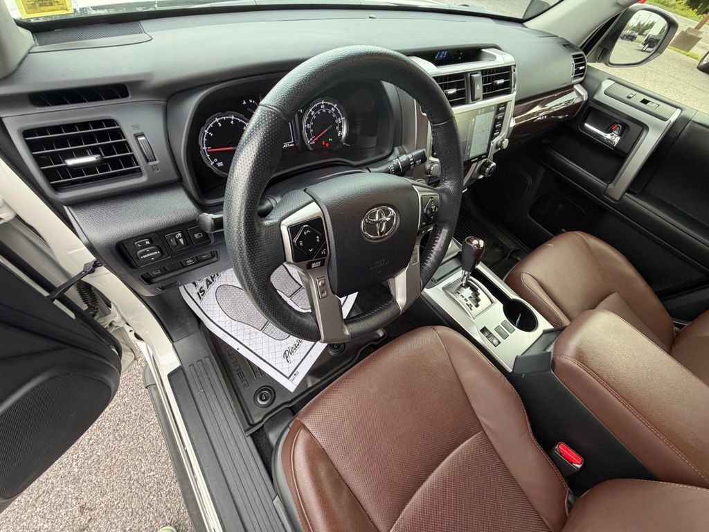 Used 2023 Toyota 4Runner Limited AWD/4WD image 18