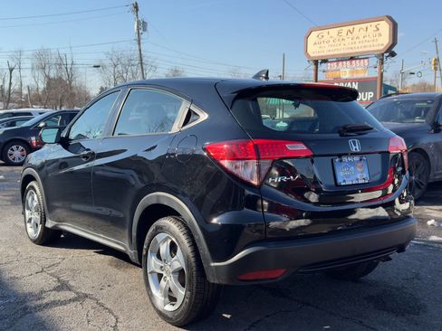 Used 2018 Honda HR-V LX image 4