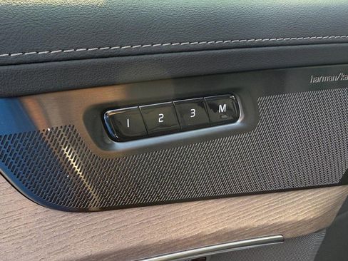 New 2026 Volvo XC90 B6 Plus w/ Protection Package Premier image 11