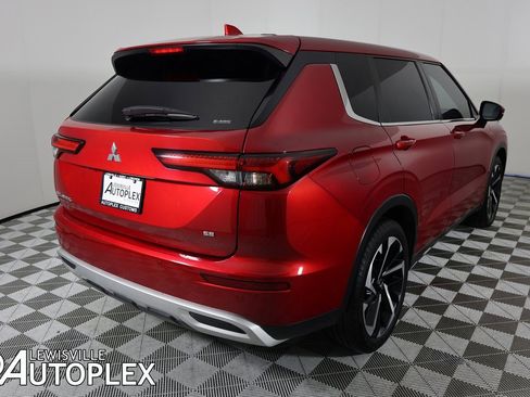 Used 2022 Mitsubishi Outlander SE image 5