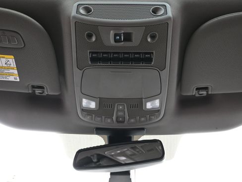 Used 2017 Ford F250 Lariat w/ Lariat Ultimate Package AWD/4WD image 28