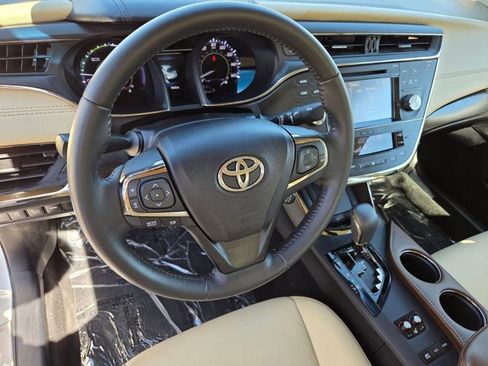 Used 2016 Toyota Avalon XLE Premium w/ Protection Package image 10