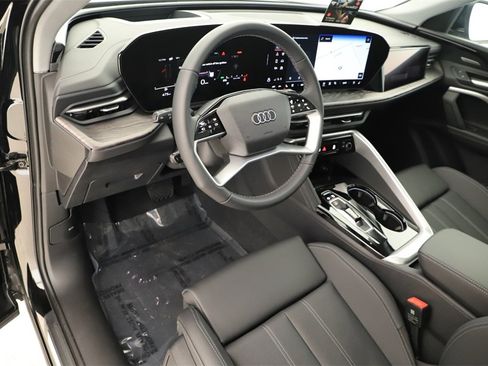New 2025 Audi Q5 Prestige image 15
