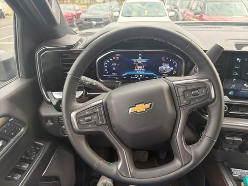 Used 2024 Chevrolet Silverado 2500 High Country w/ High Country Premium Package image 12