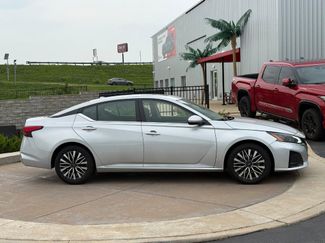 Used 2023 Nissan Altima 2.5 SV w/ SV Premium Package FWD video 2