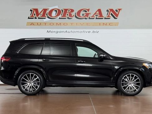 Used 2025 Mercedes-Benz GLS 450 4MATIC image 2