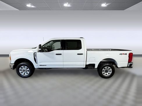 Used 2024 Ford F250 XLT AWD/4WD image 2
