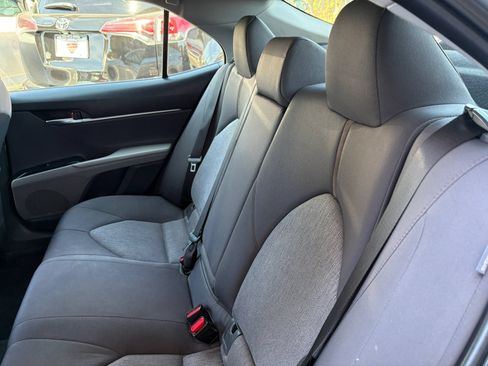 Used 2018 Toyota Camry LE w/ Moonroof Package FWD image 17