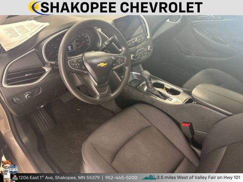 Used 2023 Chevrolet Malibu LT image 5