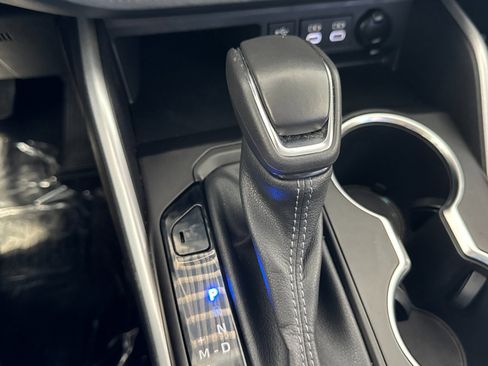 Used 2023 Toyota Highlander LE image 21