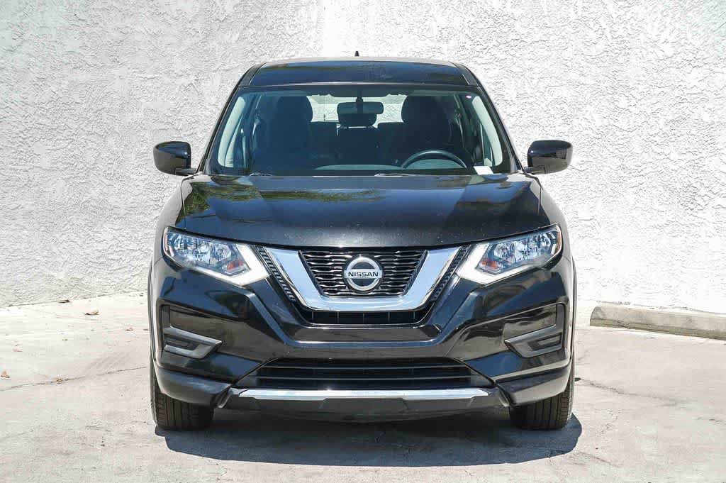 Used 2018 Nissan Rogue S AWD/4WD image 2