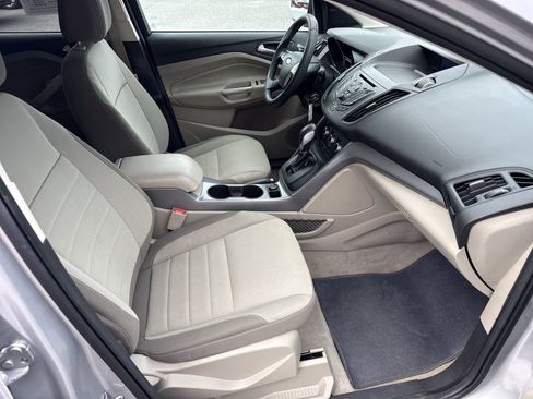 Used 2015 Ford Escape SE image 29