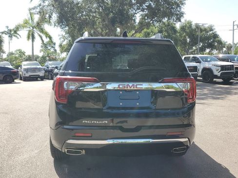 Certified 2023 GMC Acadia Denali w/ Black Diamond Edition FWD image 4