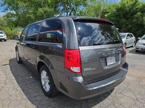 Used 2018 Dodge Grand Caravan SXT FWD image 19